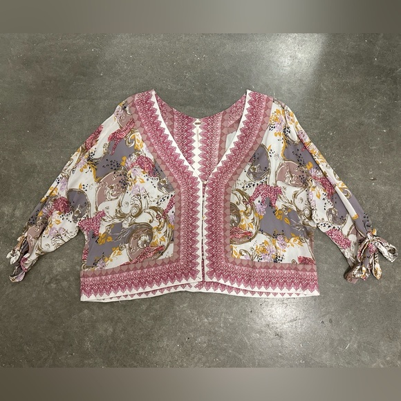 Free People Top - Picture 1 of 6